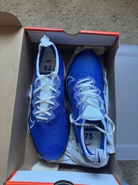 NWT NIKE AIR ZOOM TEMPO NEXT